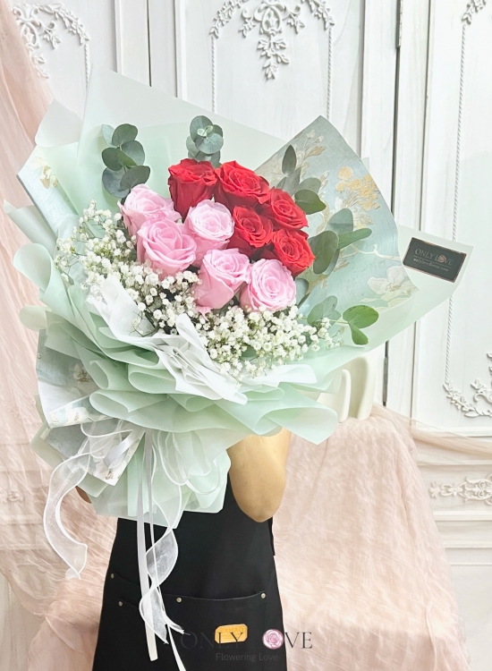 L159 Classic Elegance Rose Bouquet