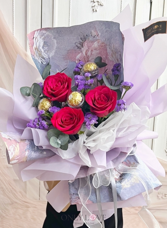 L48 Classic Elegance Rose Choc Bouquet