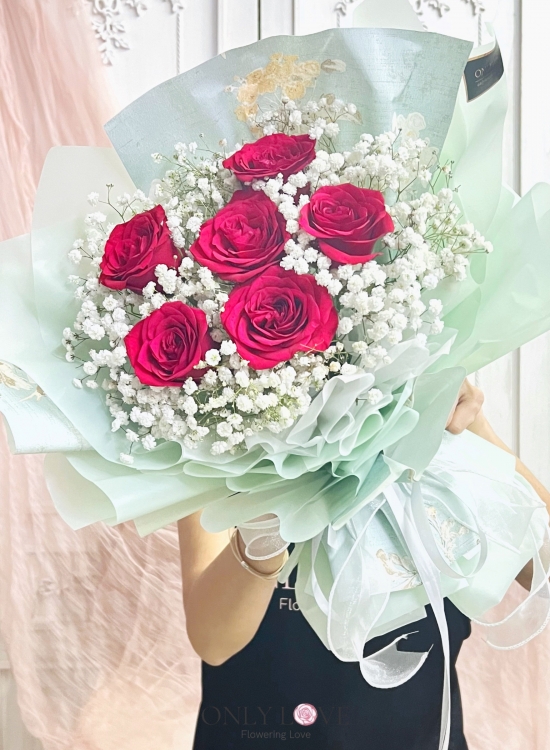 L184 Classic Elegance Rose Bouquet