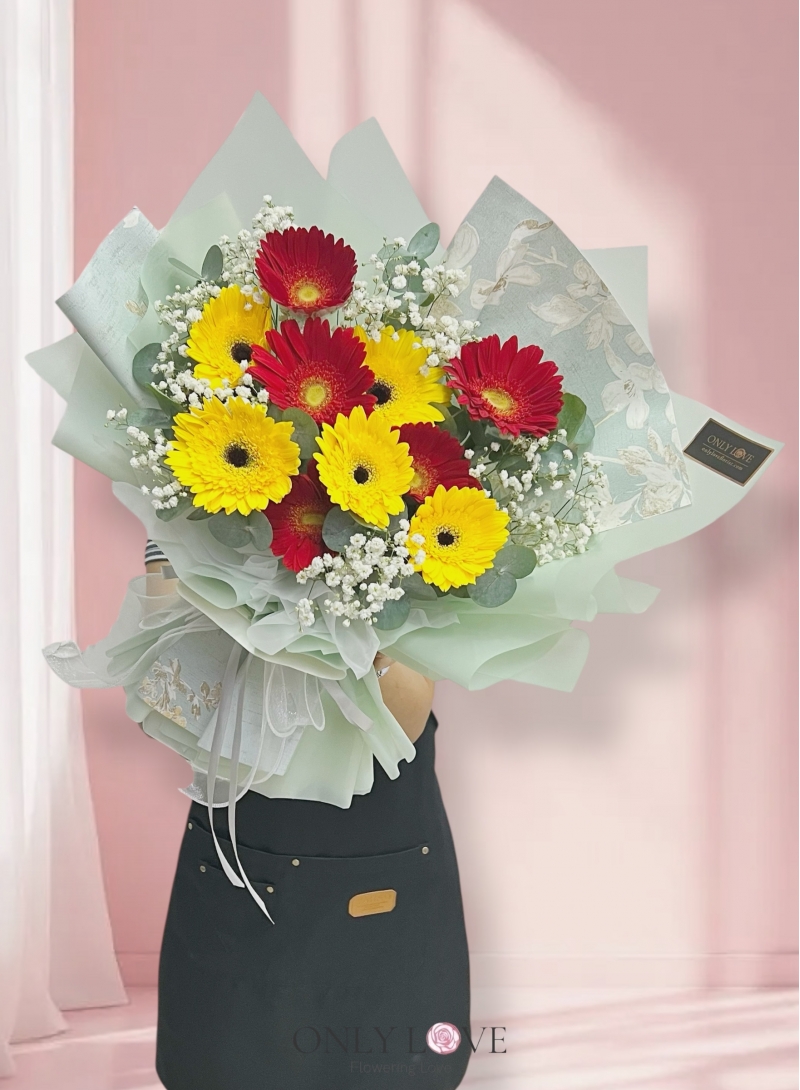 G08 Classic Elegance Gerbera Bouquet