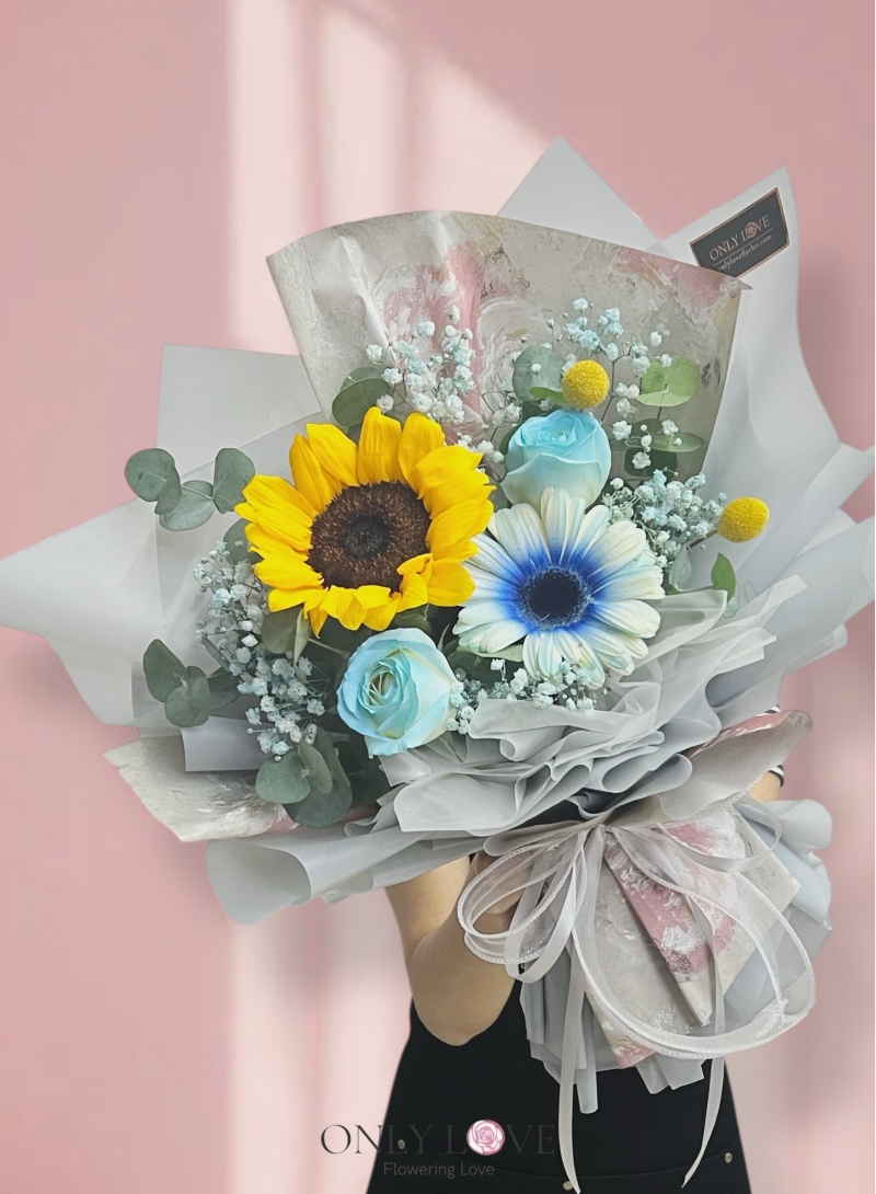 S06 Classic Elegance Sunflower Bouquet