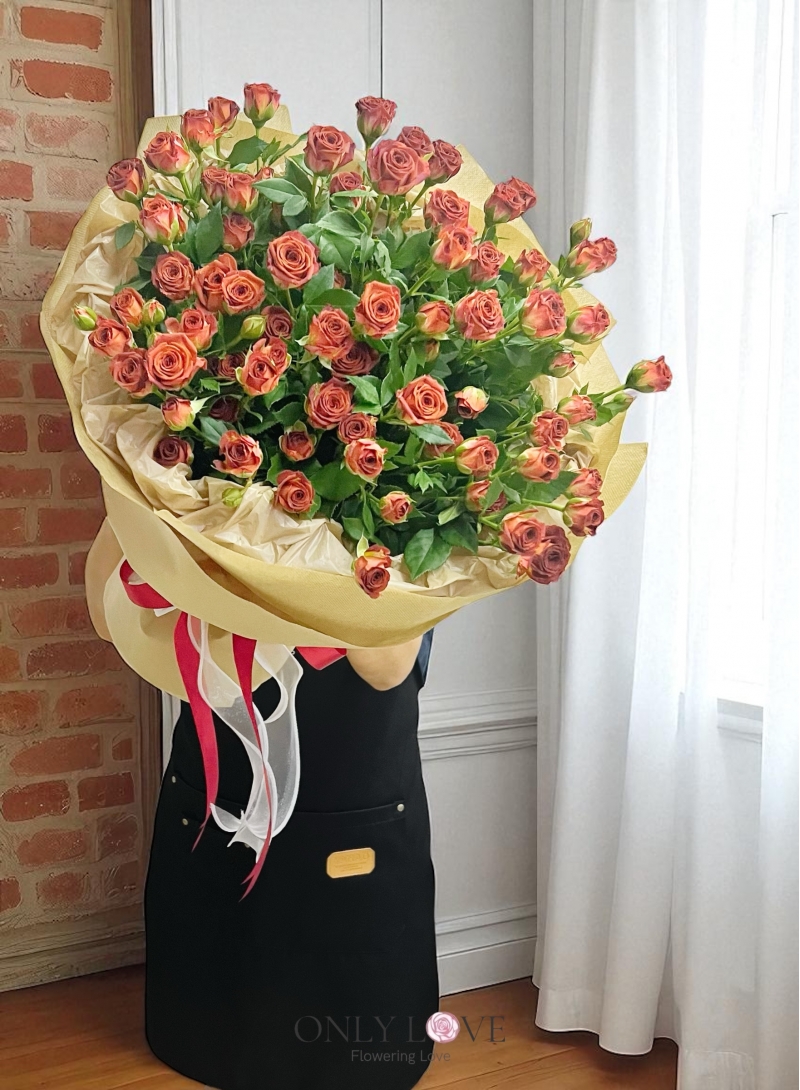 KS024 Imported Rose Spray Bouquet