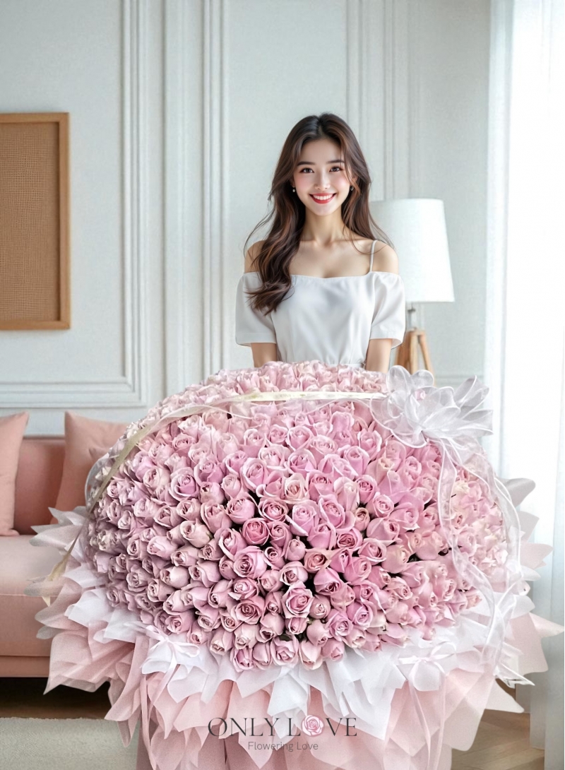 L185 688/888/999 Stalks Rose Bouquet (with Roller)