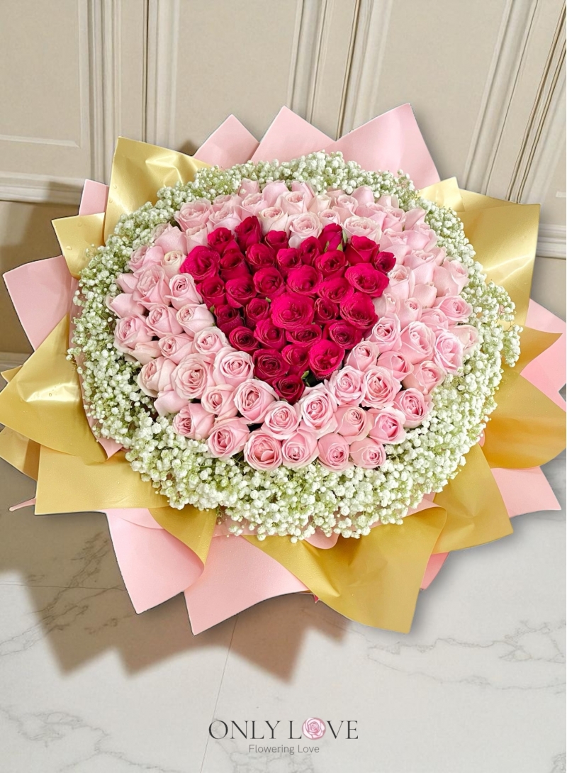 L49 99 Stalks Roses Bouquet