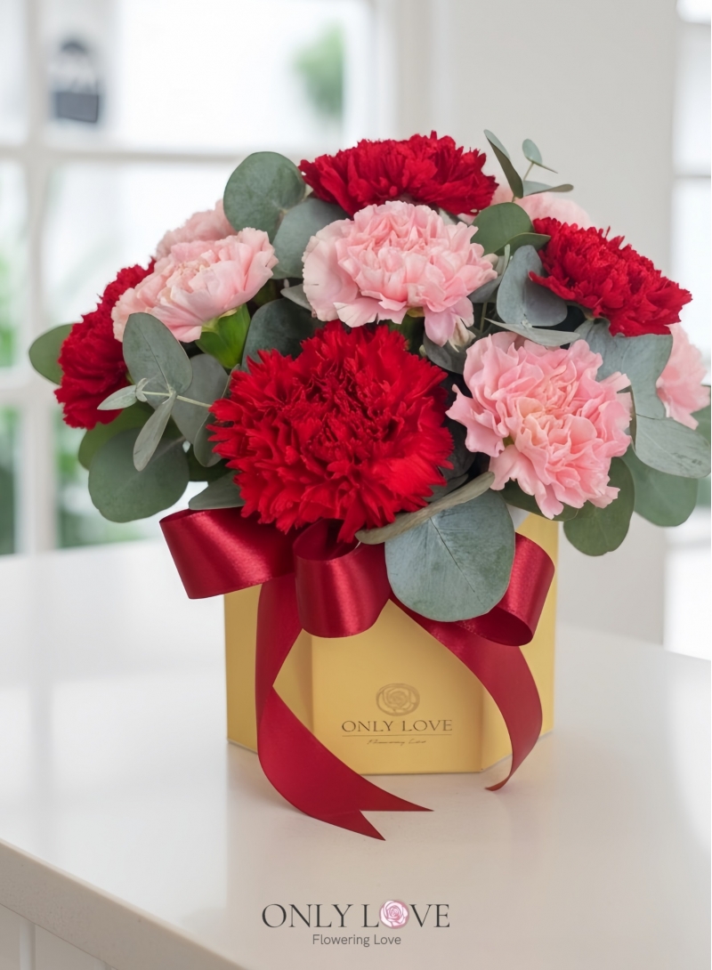 MD045 Carnation in Vase