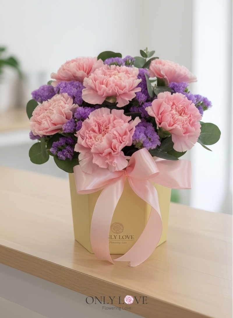 MD053 Carnation Bloom Box