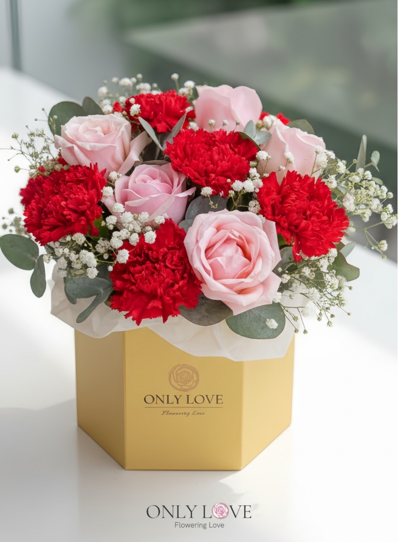 MD046 Carnation Bloom Box