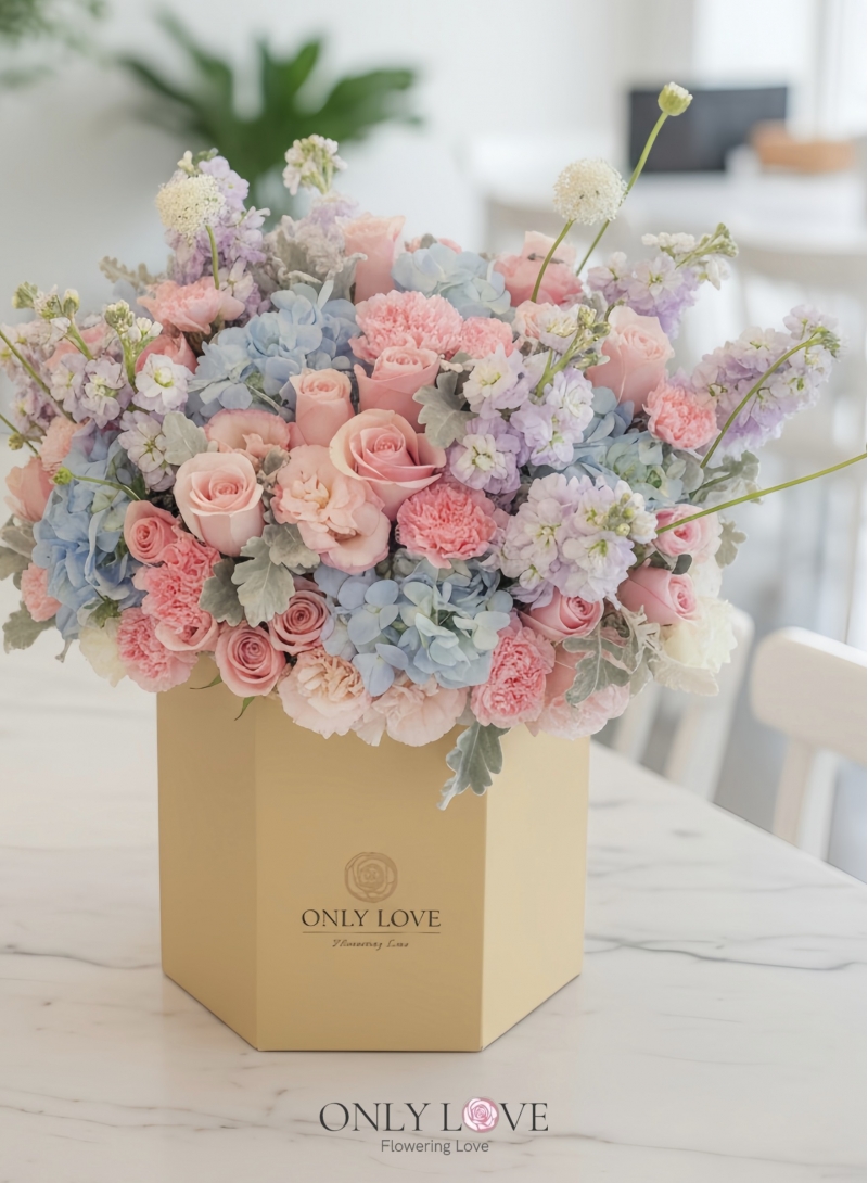 BB001 Pearl Chain Classic Rose Box