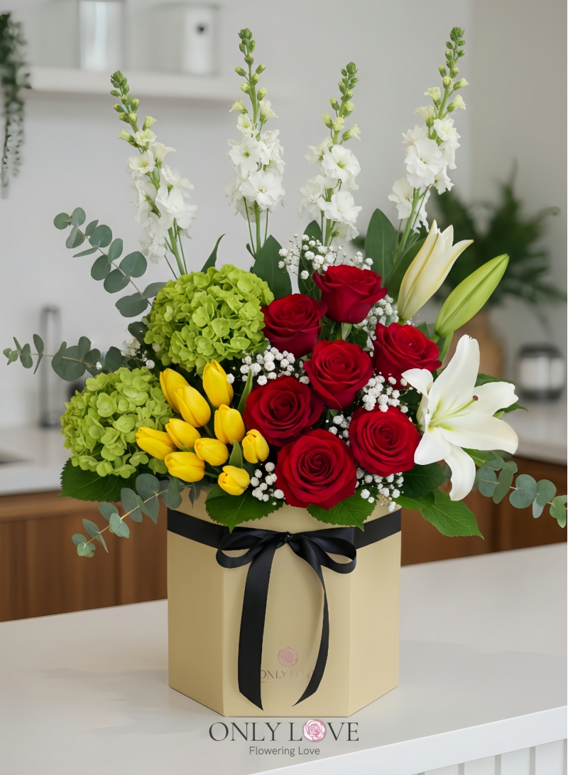 BB099 Luxury Flower Bloom Box