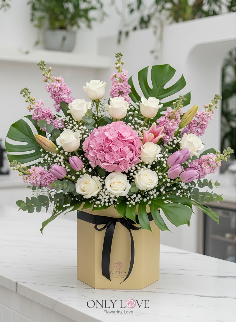 BB102 Luxury Flower Bloom Box
