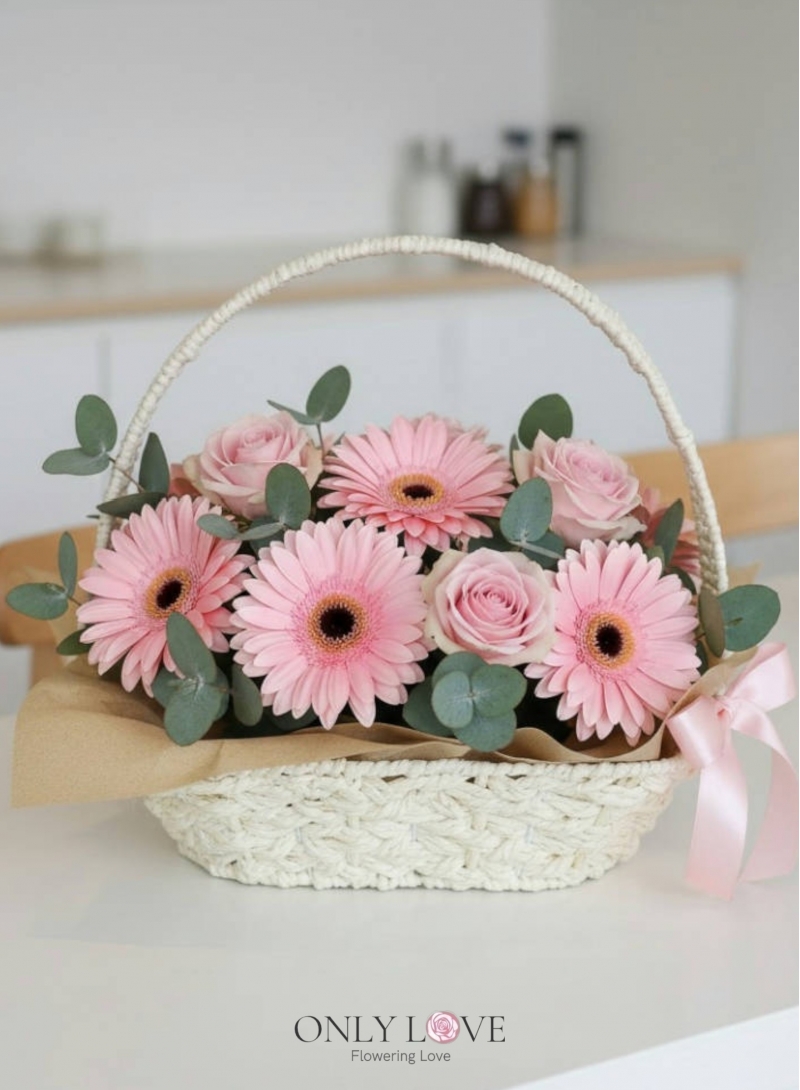 B30 Rose & Gerbera Flower Basket