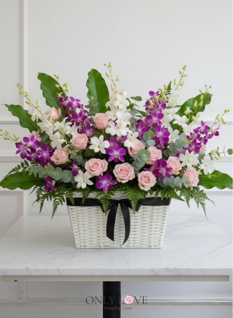 B55 Tropika Orchids Flower Basket