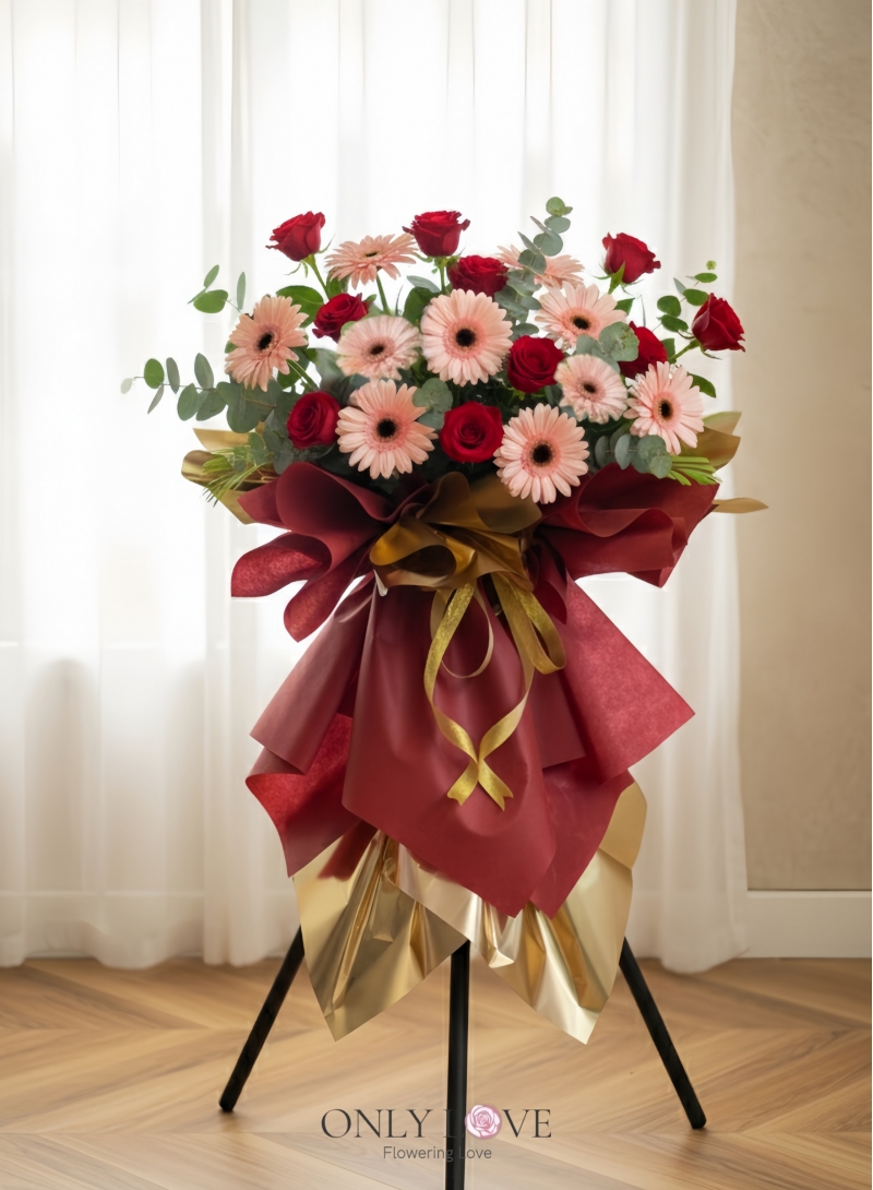 FS107 Opening Flower Wooden Stand