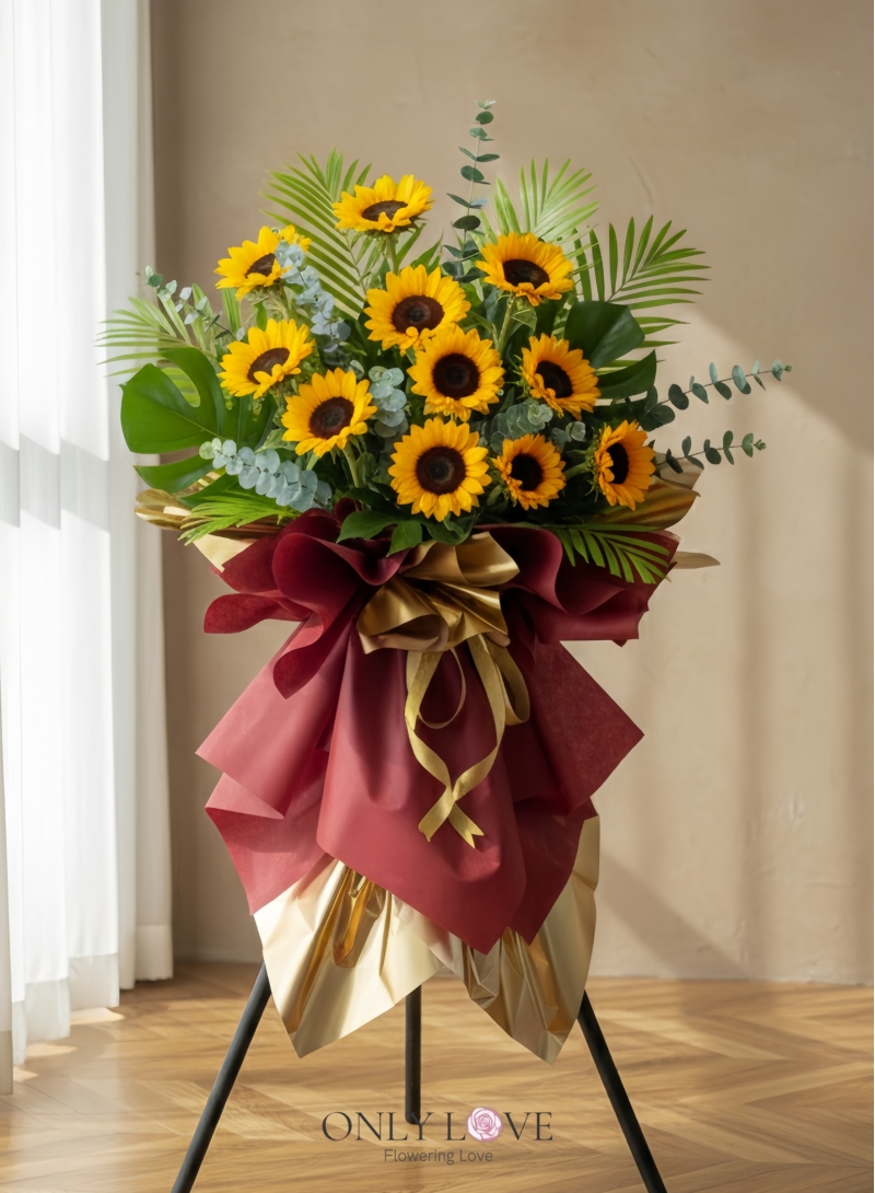 FS105 Opening Flower Wooden Stand