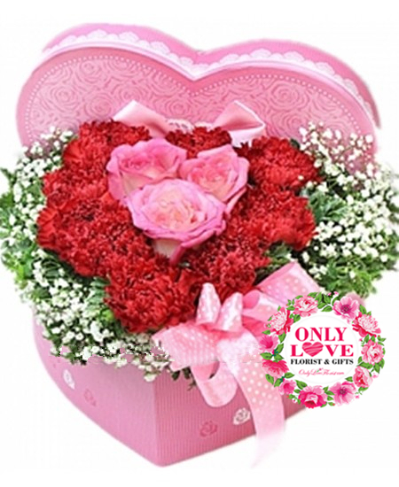 Flower in Love Shaped Box